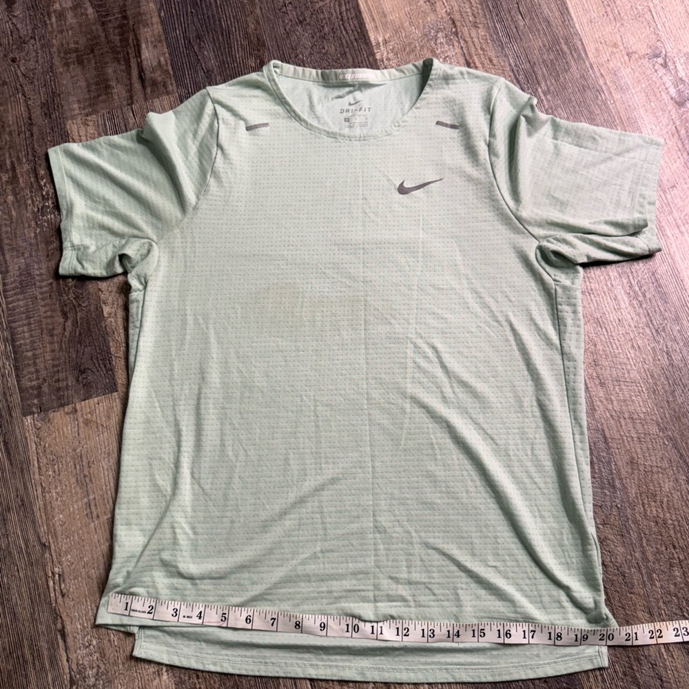 Nike Running Dri-Fit Men's Medium Pastel Green and Grey Short Sleeve Tee
